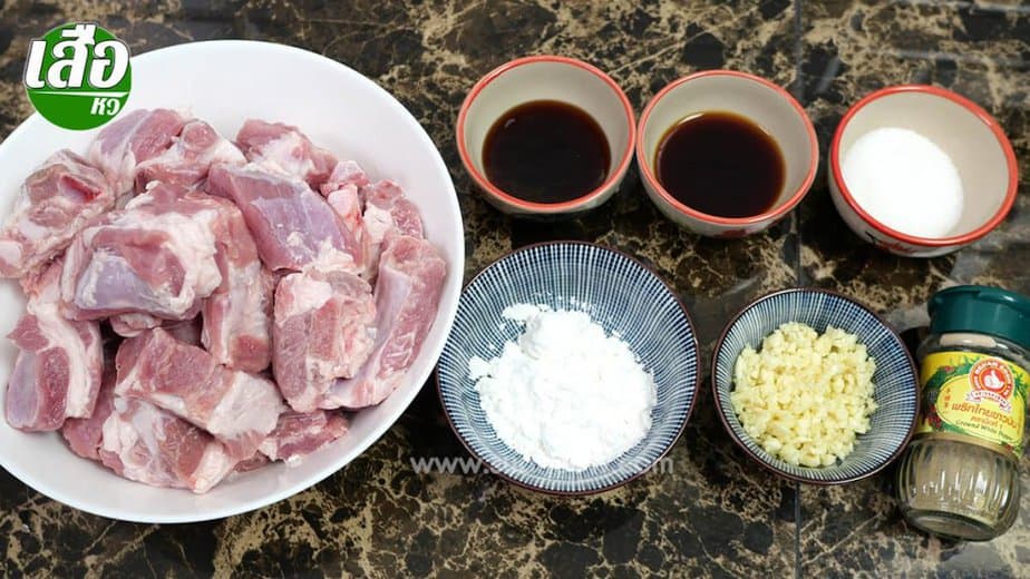 กระดูกหมูทอดกระเทียมพริกไทย เครื่องปรุงสำหรับหมักหมู