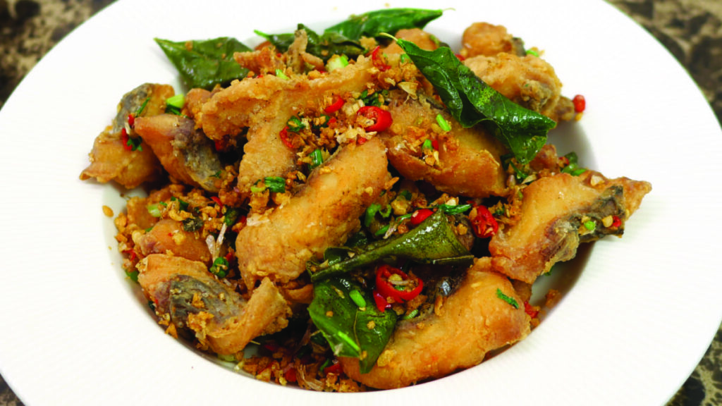 ปลานิลทอดกรอบคั่วพริกเกลือ